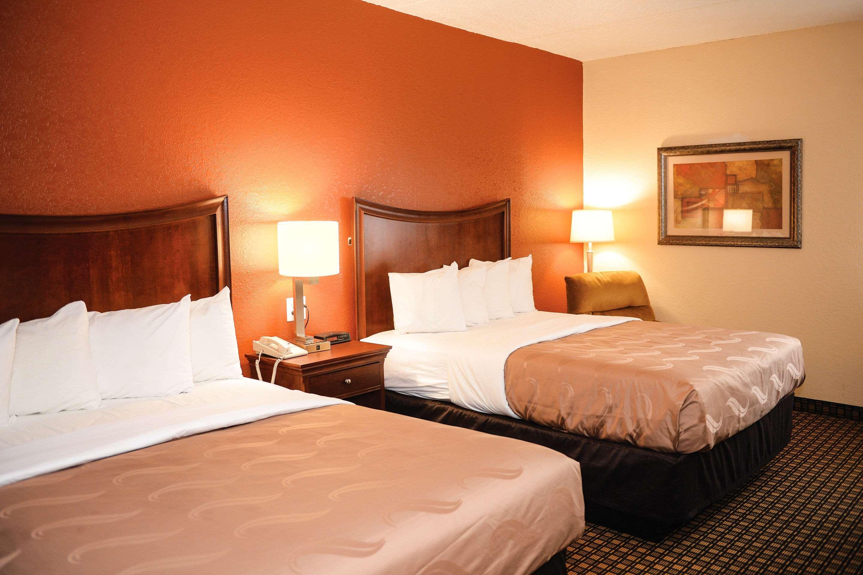 Quality Inn & Suites Ames Conference Center Near Isu Campus Exterior foto